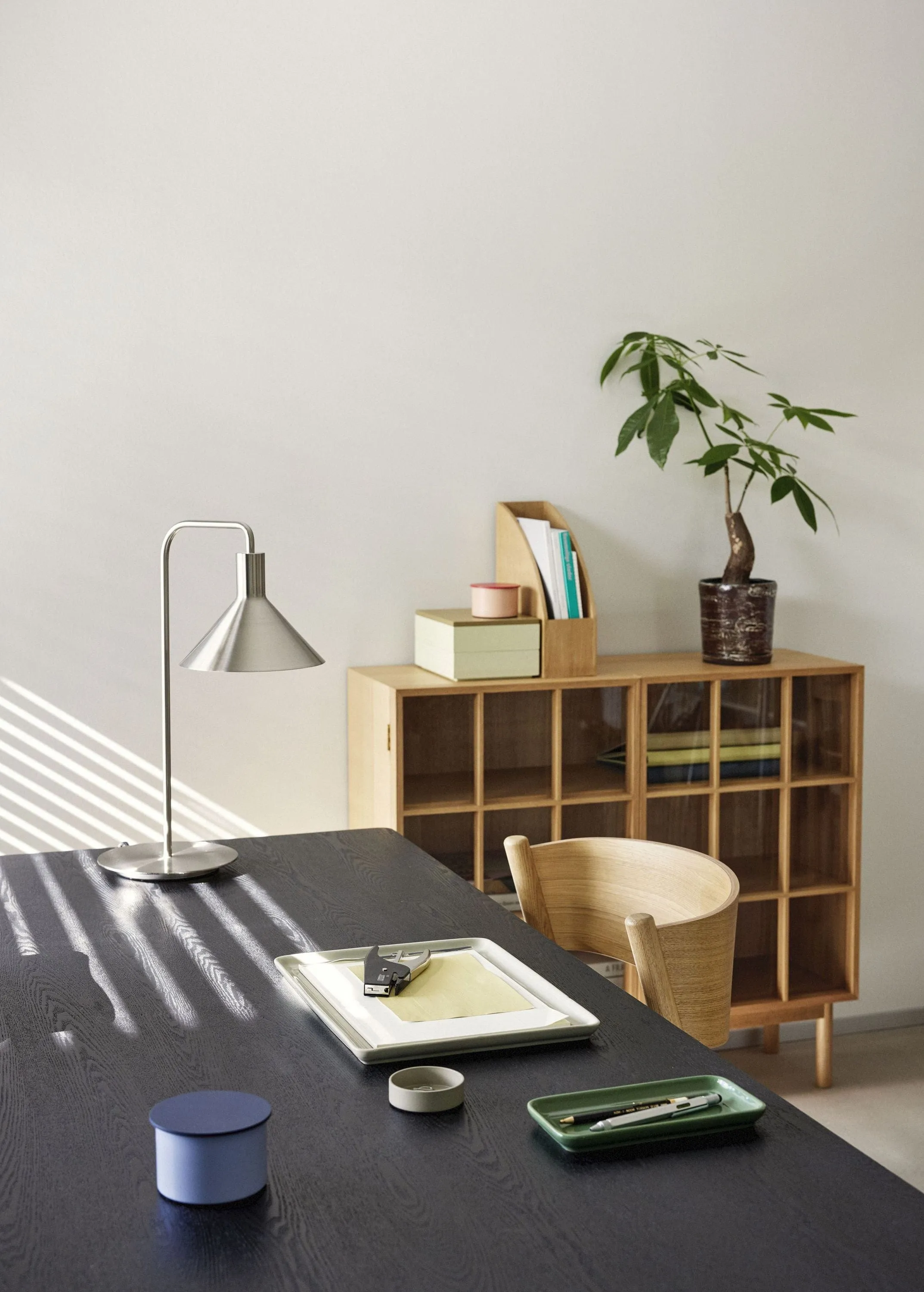Hübsch District Storage Tray Round, Light Grey
