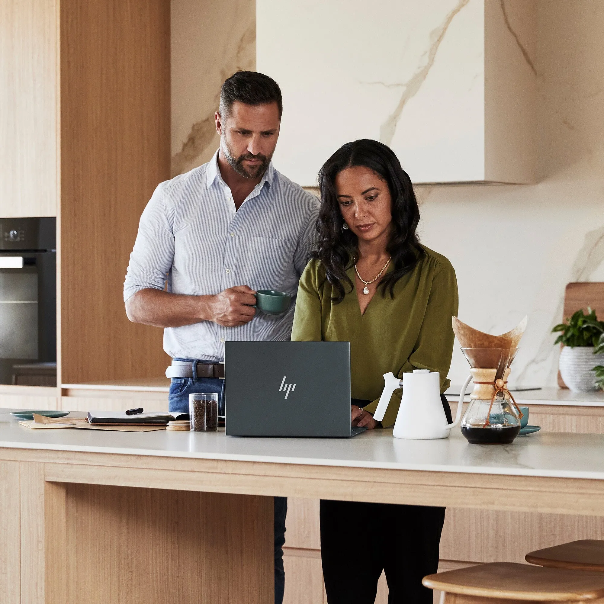 HP Elite Dragonfly G3 13.5" Laptop - Intel Core i7-1255U, 16GB RAM, 512GB SSD, WUXGA , Windows 11 Pro, Blue
