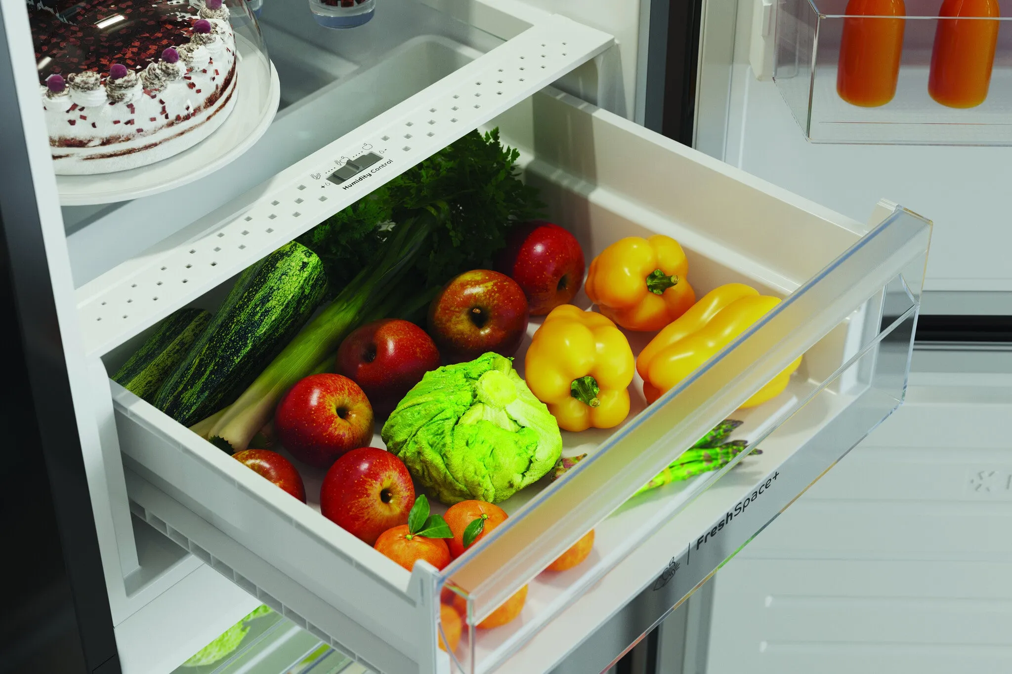 Indesit IBTNF 60182 B UK Freestanding 322L Fridge Freezer - Black, E Rated