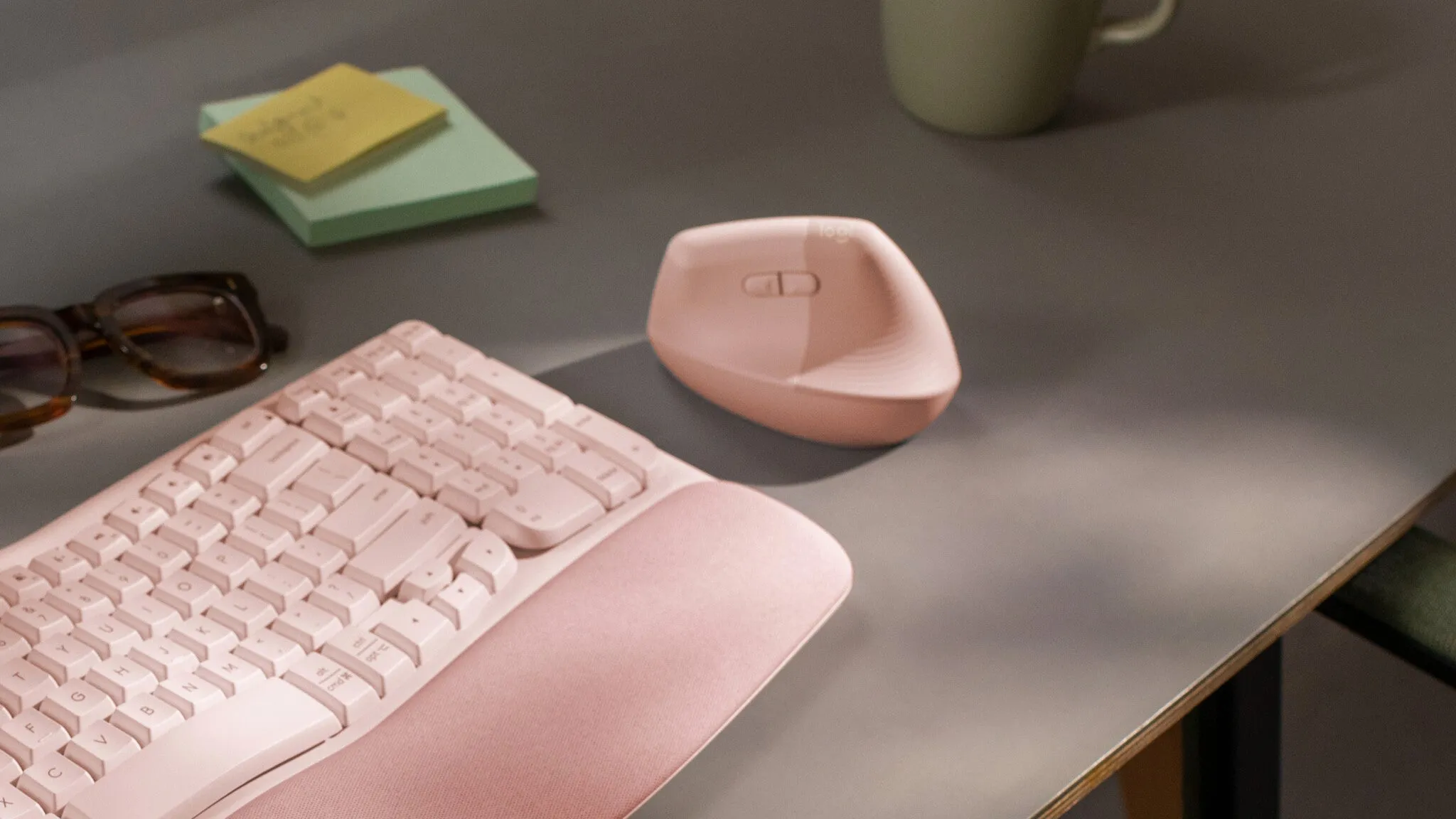 Logitech Lift Vertical Ergonomic Mouse