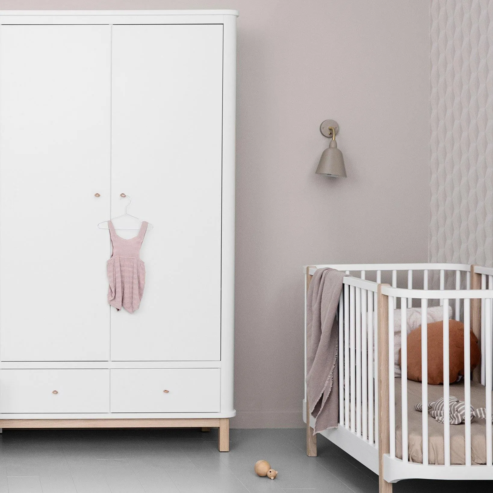 Oliver Furniture Wood Double Wardrobe - White/Oak