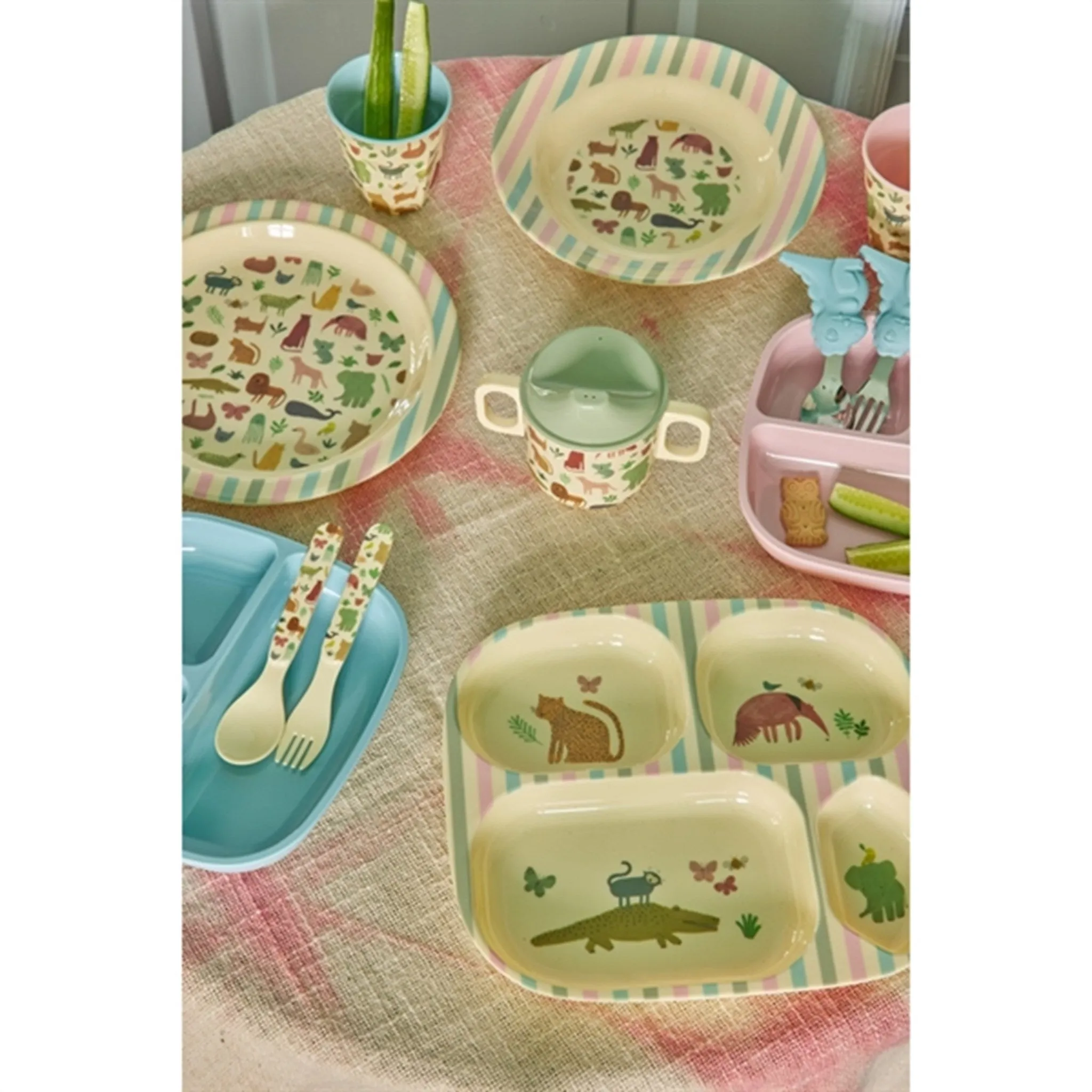 RICE Soft Pink Melamine Childrens Plate with 3 Rooms