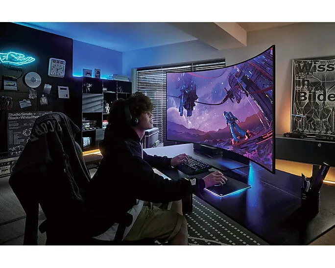 Samsung Odyssey S55BG970NU 55" 4K Ultra HD Curved Gaming Monitor - 165Hz, 1ms, VA, AMD FreeSync Premium Pro, Height Adjustable, Speakers, Black