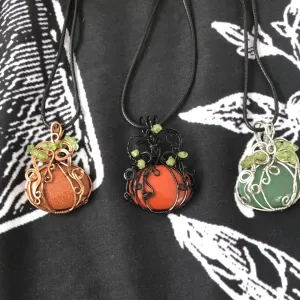 SNF PUMPKIN NECKLACE SMALL