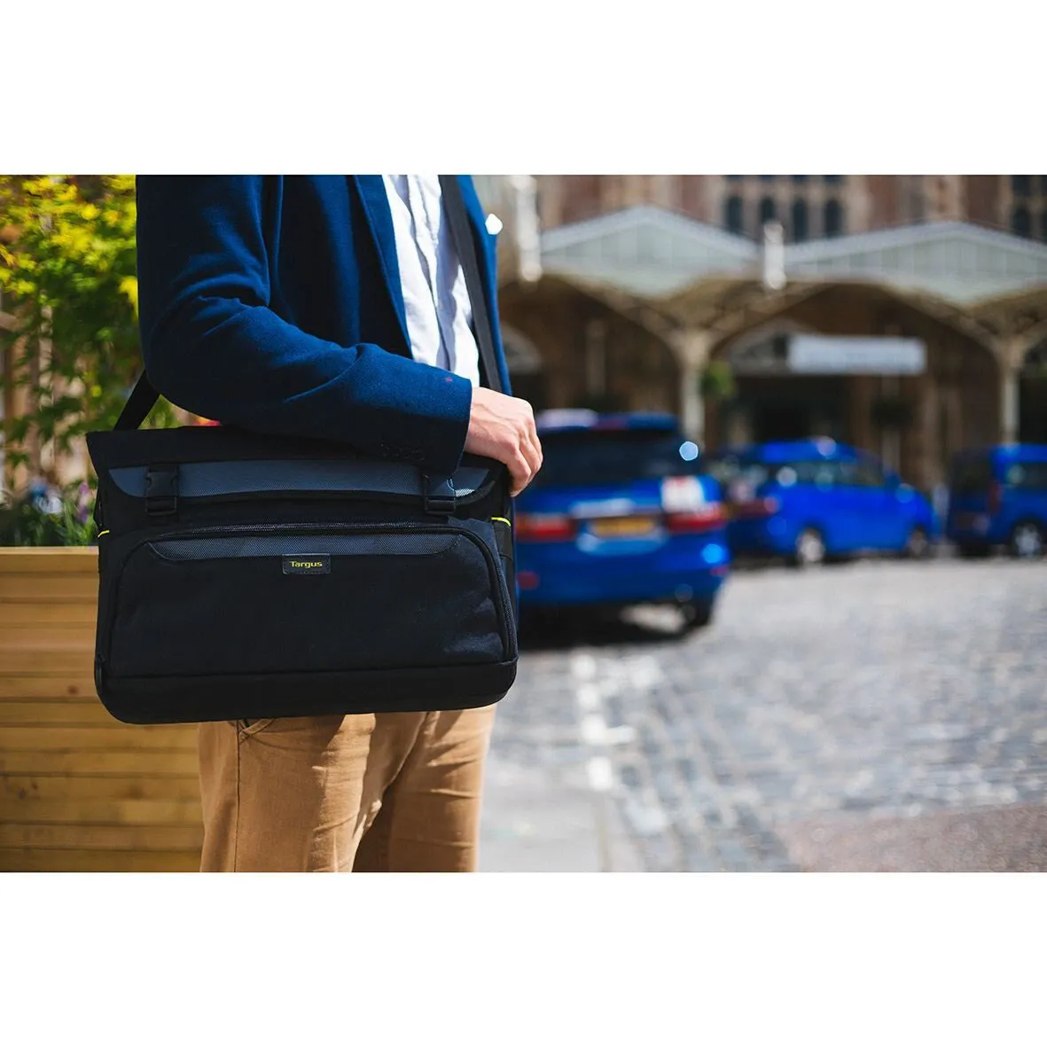 Targus City Gear 35.6 cm (14") Messenger case Black