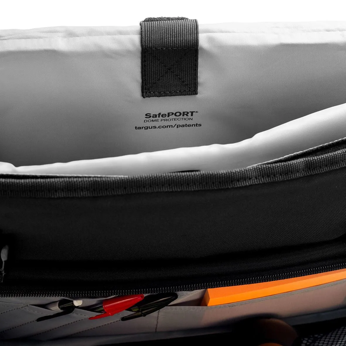 Targus City Gear 35.6 cm (14") Messenger case Black