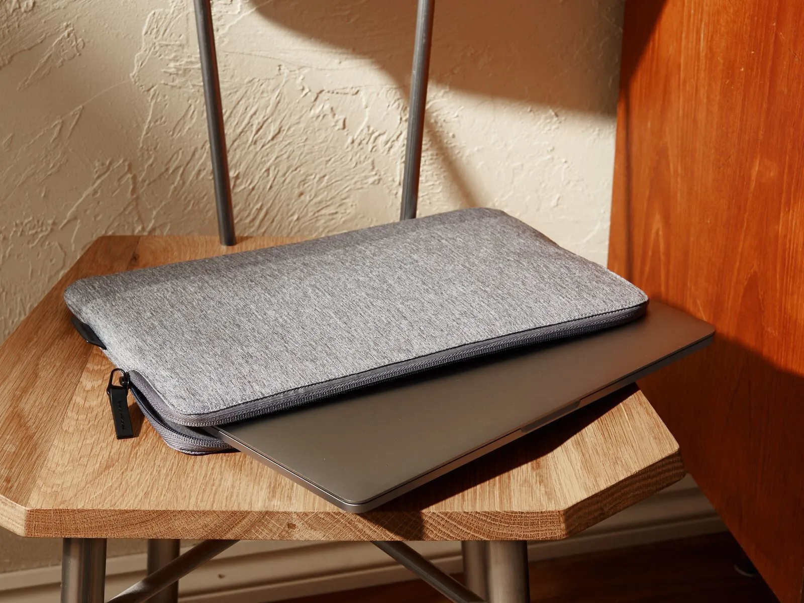 Targus CityLite 38.1 cm (15") Sleeve case Grey
