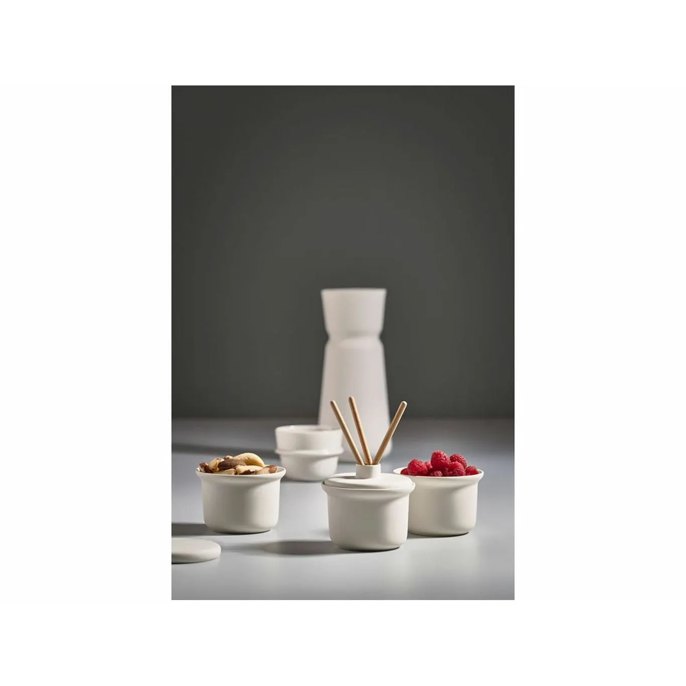 Zone Denmark Inu Glass With Lid, Cream